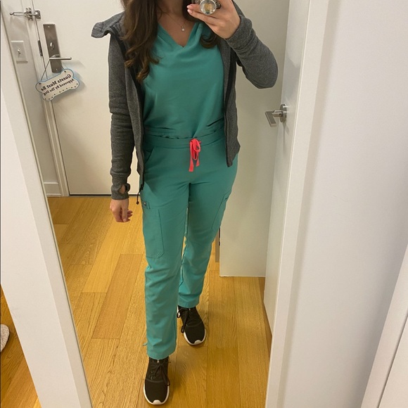 FIGS SURGICAL GREEN ZAMORAS MP all goods are specials